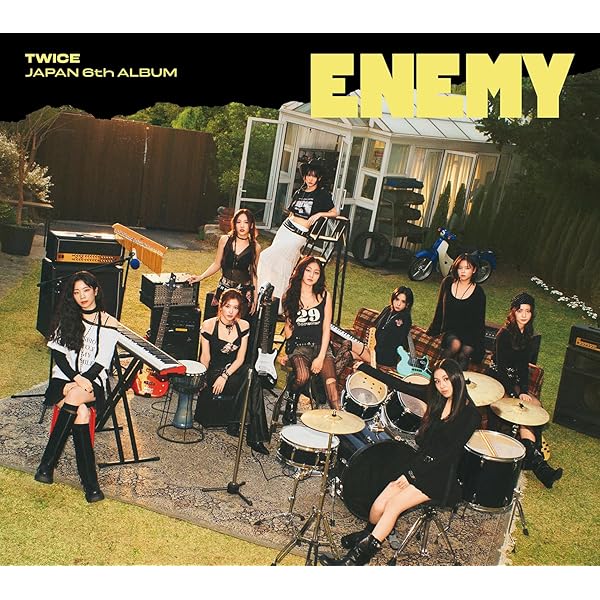 Amazon.co.jp: TWICE 5TH WORLD TOUR 'READY TO BE' in JAPAN